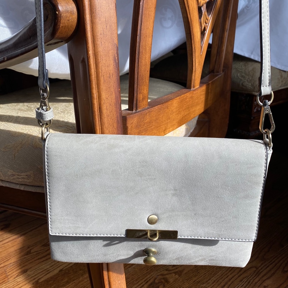 Grey purse. No name just fashion - Picture 7 of 7
